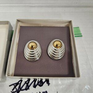 Vintage Avon Gold/Silver toned Clip on Earrings